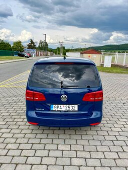 Volkswagen Touran - 5