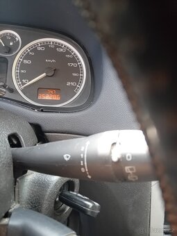 Peugoet 307 - 5