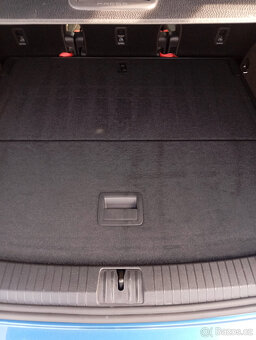 VW Touran RLINE  2.0CR DSG matrix,acc,kamera,tažné atd - 5
