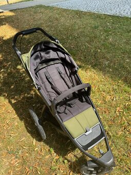 Thule Urbanglide 2 Black/Cypress green - 5