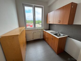 Rokycany-pronájem 3 kanceláří. - 5