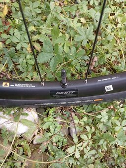 Gravel zapletená kola Giant SX2 - 5
