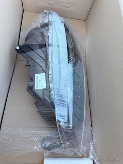 Světlomet HELLA 1ZS 011 939-411 - Škoda Superb 3 - 5