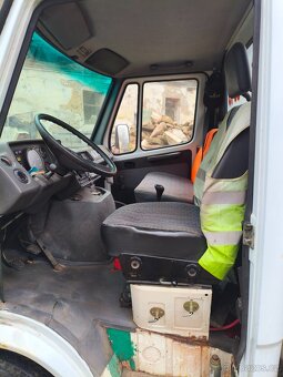 Odtahovka Mercedes Benz 310 d - 5