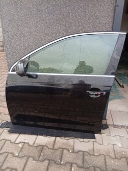 Prodám 4x ustrojené dveře na Volkswagen golf 5 , variant - 5