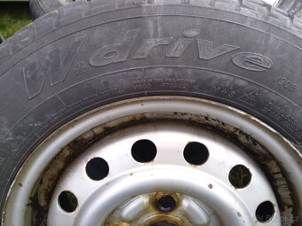 Zimní pneu YOKOHAMA 155/80 R13 + plechové disky - 5