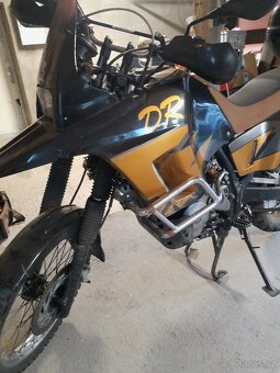 Suzuki DR 800 Big - 5