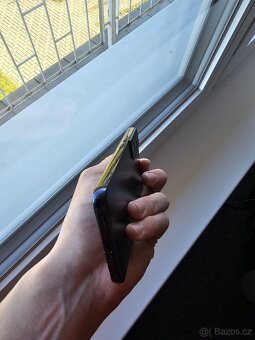 Samsung Galaxy S22 8/128 GB - 5