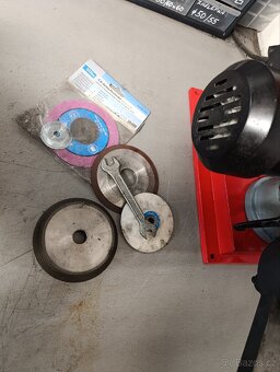 Bruska na pilové kotouče - 5