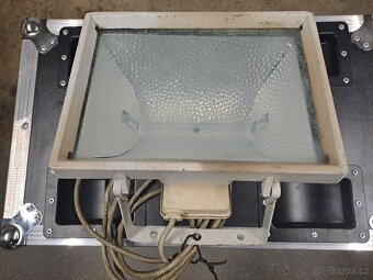 2 reflektory – LED 100 W + halogen 1000W - 5