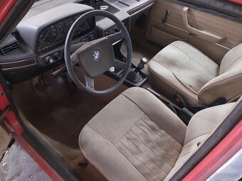 BMW E12 520 r.v. 1976 - 5