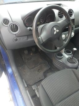 Mitsubishi colt 1.3 benzín r.2008 - 5
