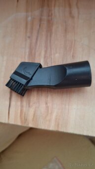 Vysavač bezsáčkový - 5