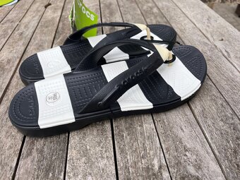 Crocs černo-bílé žabky Beach Line flip vel. W10 (EUR 41) - 5