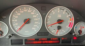 BMW X5 4.8is - 5