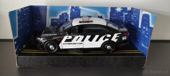 Modely aut 1/24 - Motormax 2 - 5