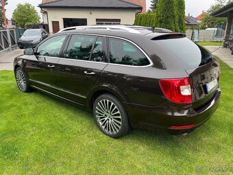 Škoda Superb 2 Face 2015 2.0 TDi 125kW DSG Laurin a Klement - 5