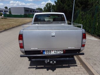 Nissan Navara 2.5 TD 4x4 nová STK tažné 3t - 5