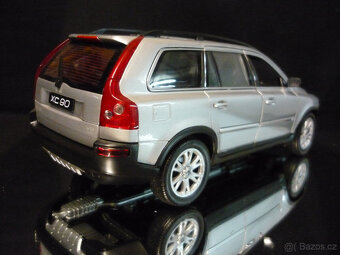 Volvo XC90 Welly 1/18 - 5