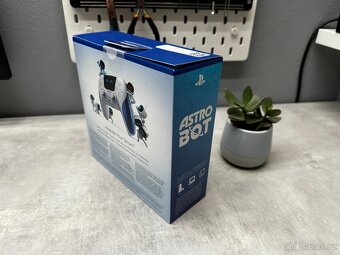 PS5 DualSense Astro Bot V2 - 5