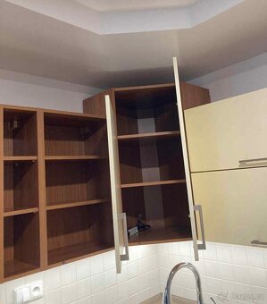 Kuchyňská linka se spotřebiči - 5