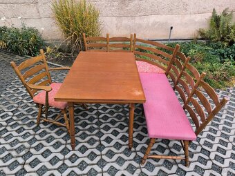 Rohová jídelní lavice, rozkládací stůl a židle - 5