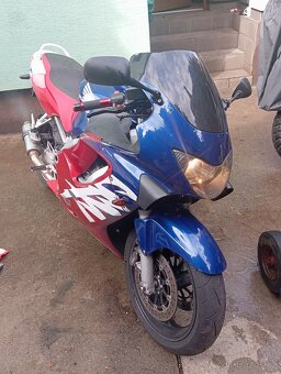 Honda CBR F - 5