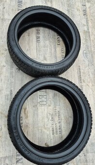 Zimní pneu Goodyear UltraGrip 8 – 225/40 R18 92V 
Popis: - 5