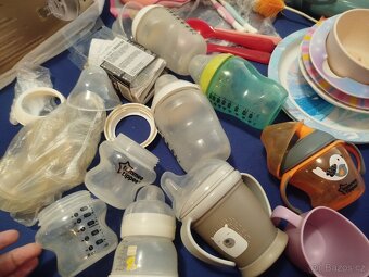 Lahvičky, talířky aj. - 5