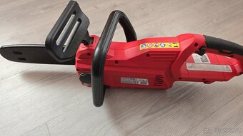 Akumulátorová řetězová pila HECHT 9920 - 5