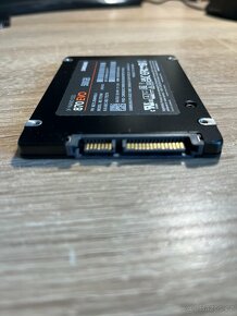 Nevyužívaný, značkový a rýchlý SAMSUNG SSD 500 GB EVO 870 - 5