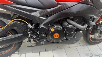 Suzuki GSR 600 - 5