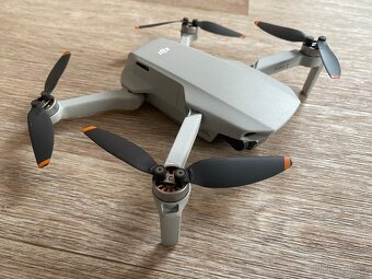 DJI Mini 2 Fly More Combo - 5