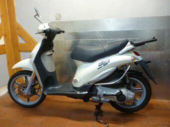 Piaggio Liberty 150. rok 2001, Najeto 24 600km. - 5