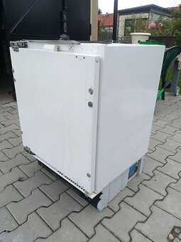 Vestavná chladnička Whirlpool - 5
