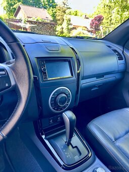ISUZU D-MAX 2.5 TD, twin-turbo - 5