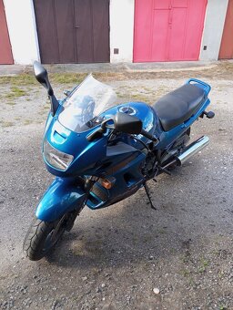 Kawasaki GPZ 1100 - 5