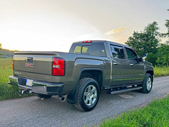 GMC SIERRA K1500 SLT CREWCAB - 5.3 V8 4x4 360HP - KŮŽE - 5