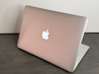 Macbook Air 13'' 2015 / i5 / 8GB / 128GB SSD / DPH - 5
