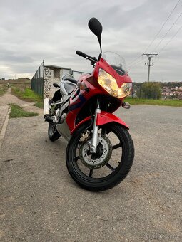 Honda CBR 125r - 5