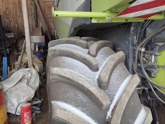 CLAAS LEXION 600 + V900 - 5