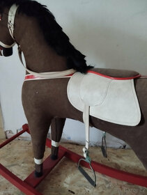 Starý, houpací kůň - 5