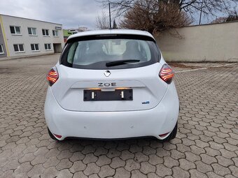Zoe - 5