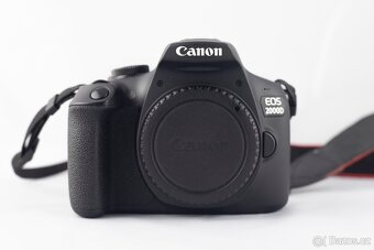 Canon EOS 2000D, objektivy 18-210mm - 5