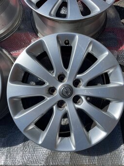 ALU sada originál Opel Astra 7Jx17 5x105 IS44 - 5