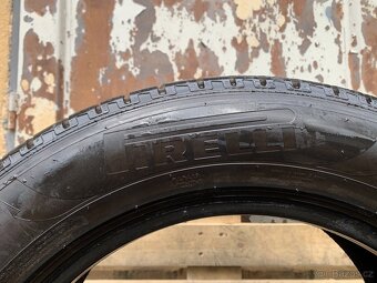 2ks 235/60/18 Pirelli 2020/103H/zimní pneu 5.5m - 5