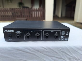 Alesis nanoverb 2 - 5