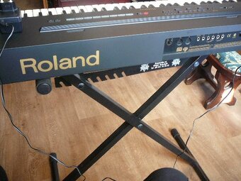 roland  ep 75 - 5
