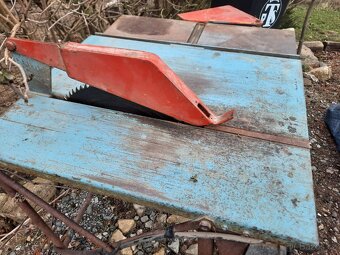 Prodám elektrickou pilu cirkulárku. - 5