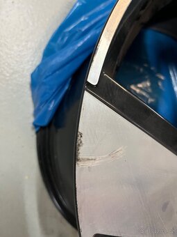 Alu kolo Richmond poškozený - 5